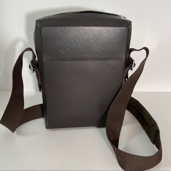 Louis Vuitton Grace Bobby Mat - Brown - Picture 3 of 9